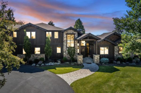 Bend Luxury Escape!